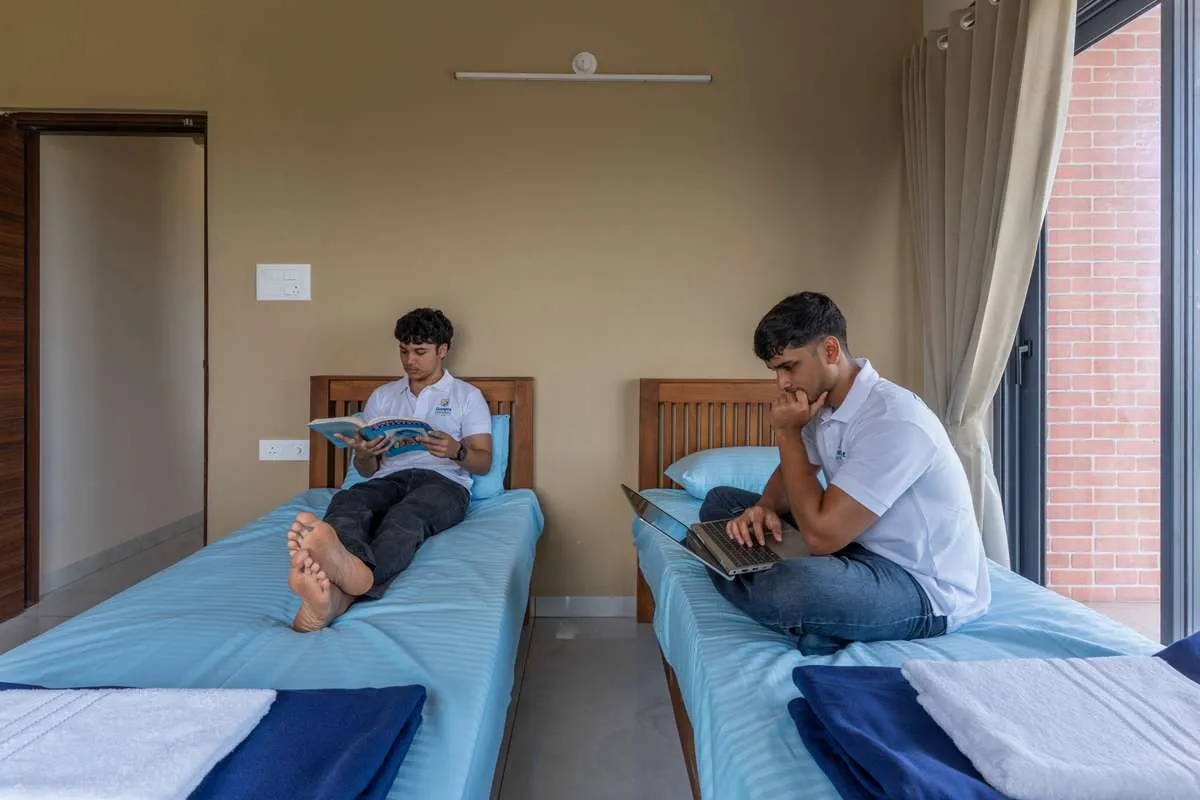 Fully Furnished Student Room